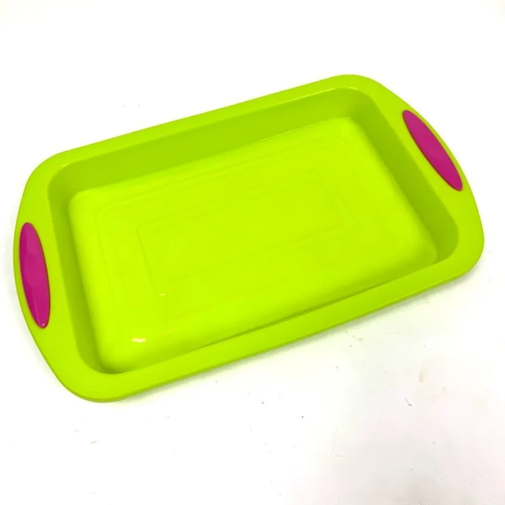 Non-Stick Silicone 8-Inch Square Baking Pan NEW